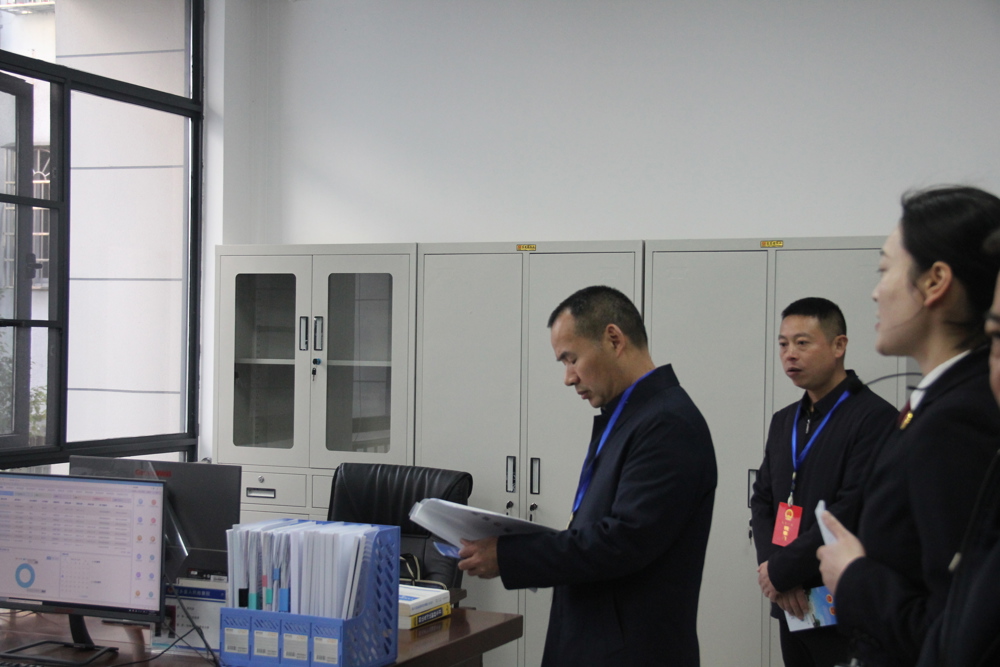 cdbd581f387bb9ef9d48bba2a06b1d42